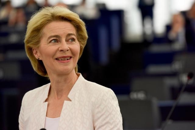 Ursula von der Leyen apresenta equipa de comissrios europeus na tera-feira